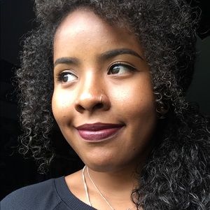 Meet your Posher, Devin